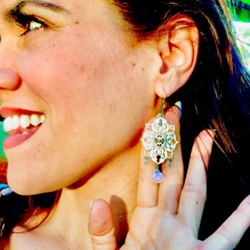 💙HOST PICK💙 Sterling Rainbow Moonstone Earrings! - Picture 5 of 8